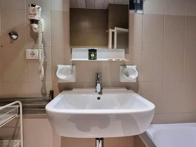 67605A4F422D0A39B9D46BD910BEB658