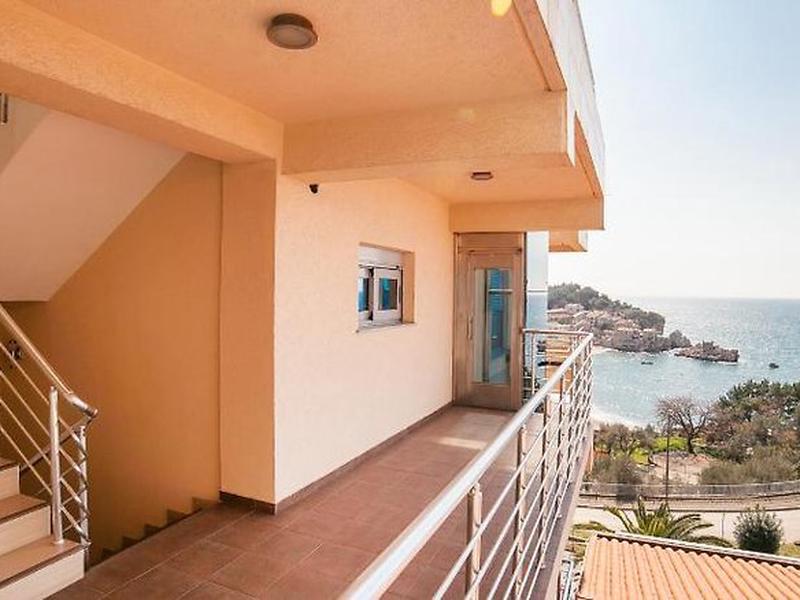 DC78F14BCDE4611856E7FACF1EBEE23C