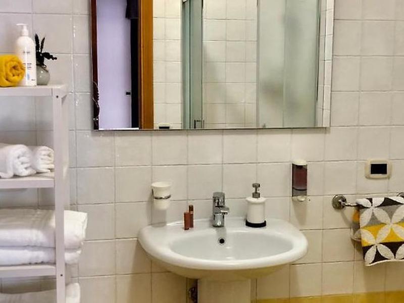 56B5F8DA572ADE5EB0126B7E1F9B6BBA