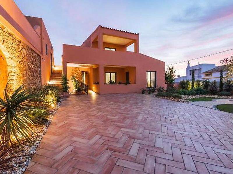 BB3E48ACFE2063F28AAB092E9D31FF8E