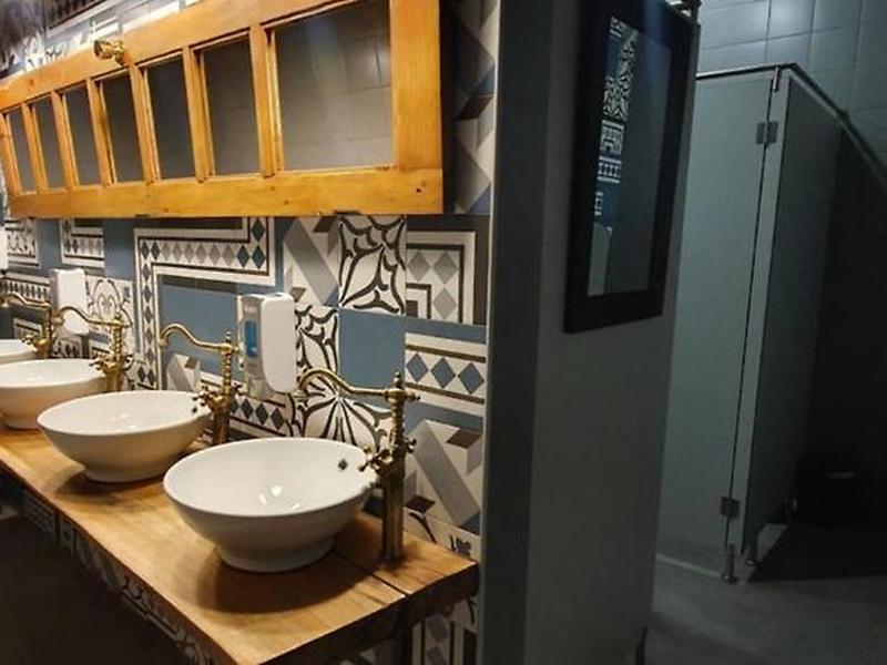 03C73B81E935F8FB86AE833B6266F90F