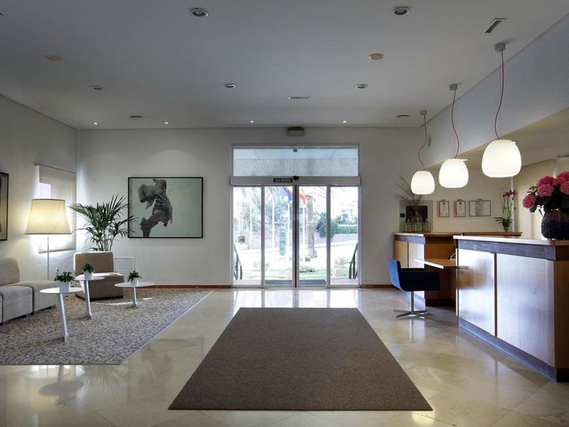 4EE9E9B3BF2268543A99063B9EFEAE11