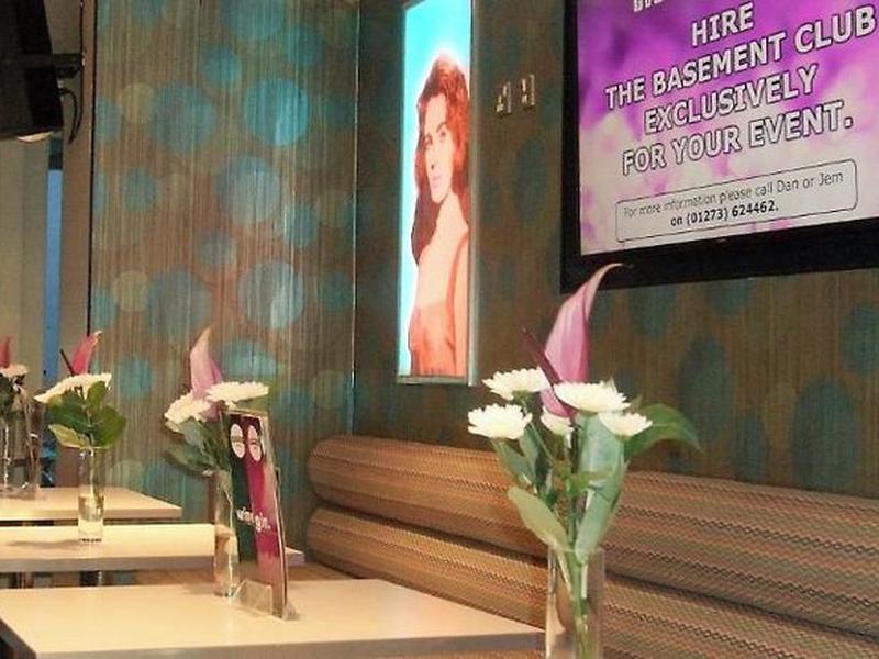 94528B5817C302A22C4DD634483A63B3