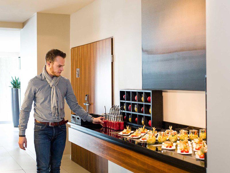 B952D99D24AD37BB108E412F222D4CD3