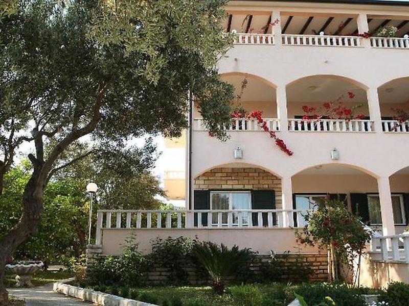 BFB22260E41CBA0EFA13EB5C1D5700B4