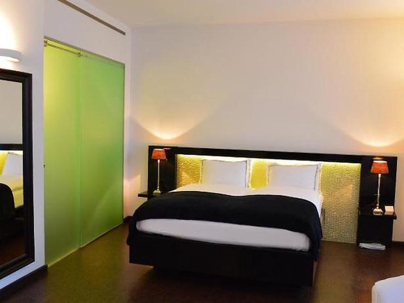 E833130A59D56365F19268B5935B17BF