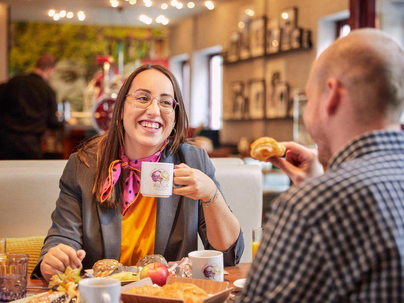 EBE0D0C99404FBE2B6D17404163F045D