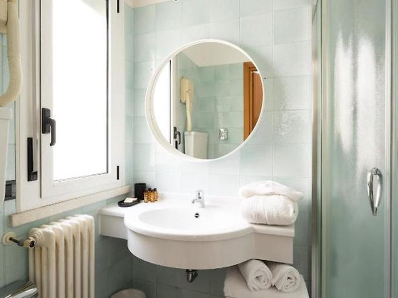 6A8D992084861F171A184319C87E2396