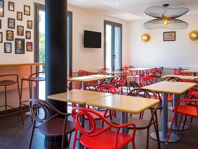 25F7FB9C9C0E82444143EAFA95513281