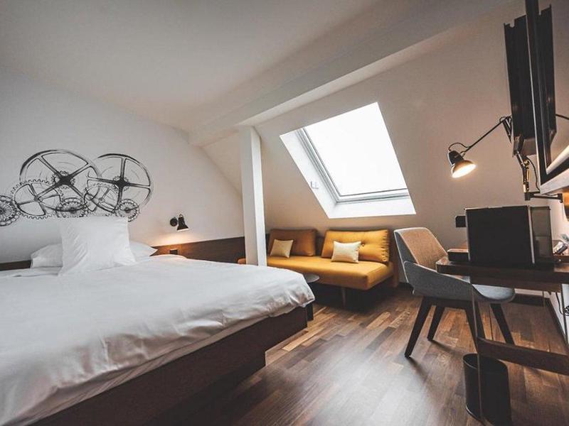 D9F9B8800F78980B57D9857DC75F18D4