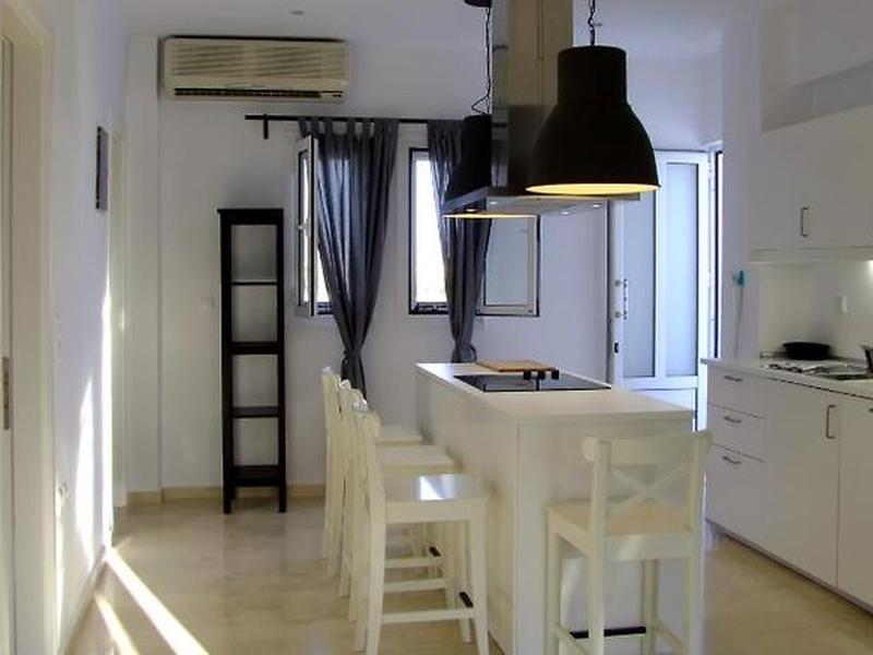 2F446BA8B941D2E7A0A2F07A635E342A