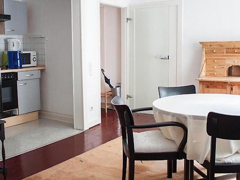 9269EE917947EB3D1858A4D447E1B922