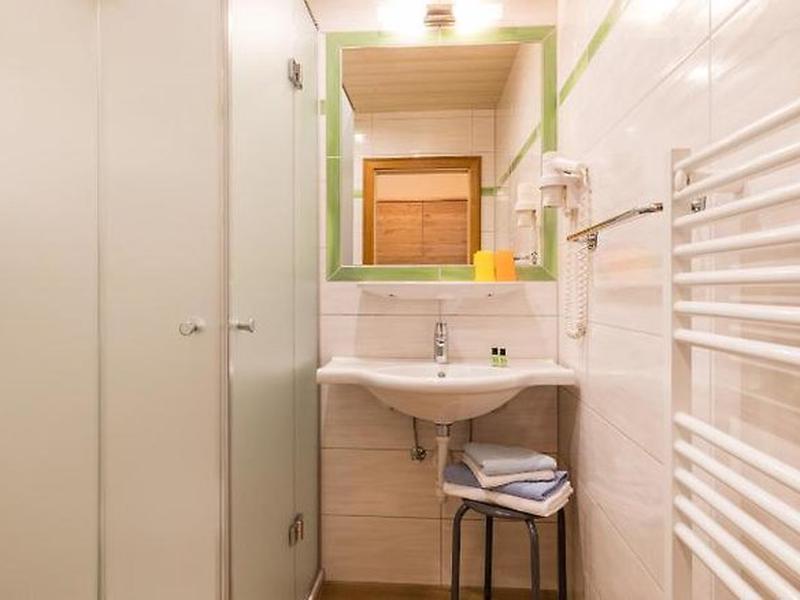 A86D24549AF1A581A9D08BBA4A5B1ECF