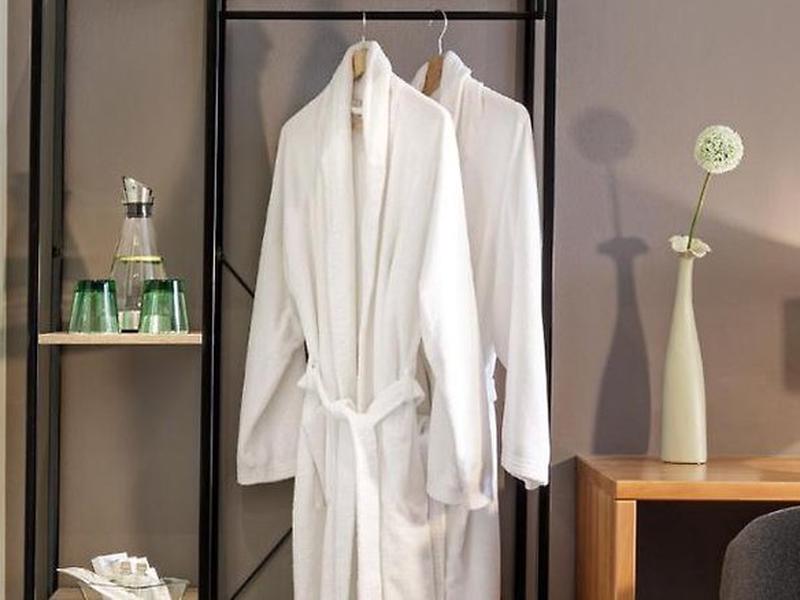 F9219713C3E94E9CD430489D8EB940D1