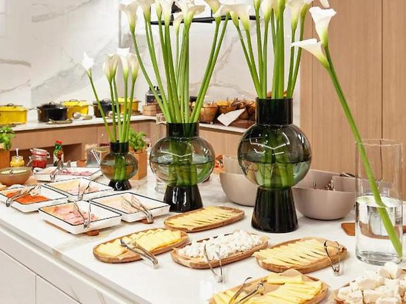 D5211E54D8D7CFCCCC89C0ED7A55392B