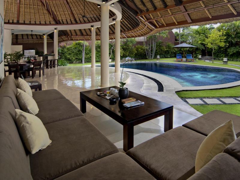 2E2E330FDBEBAD45FB70061156EAD445