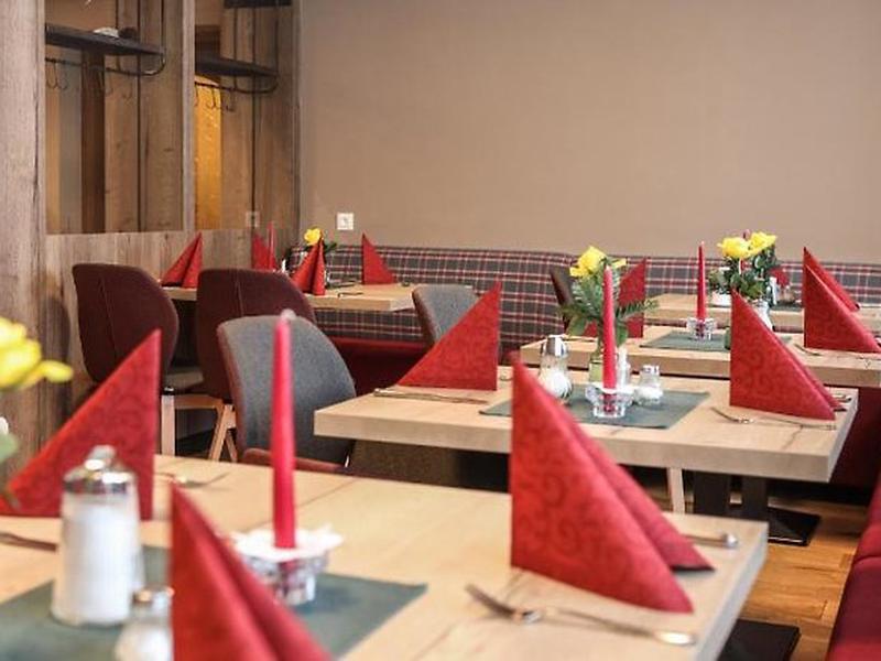 2556DAF636B4C342E398DBF76290677C