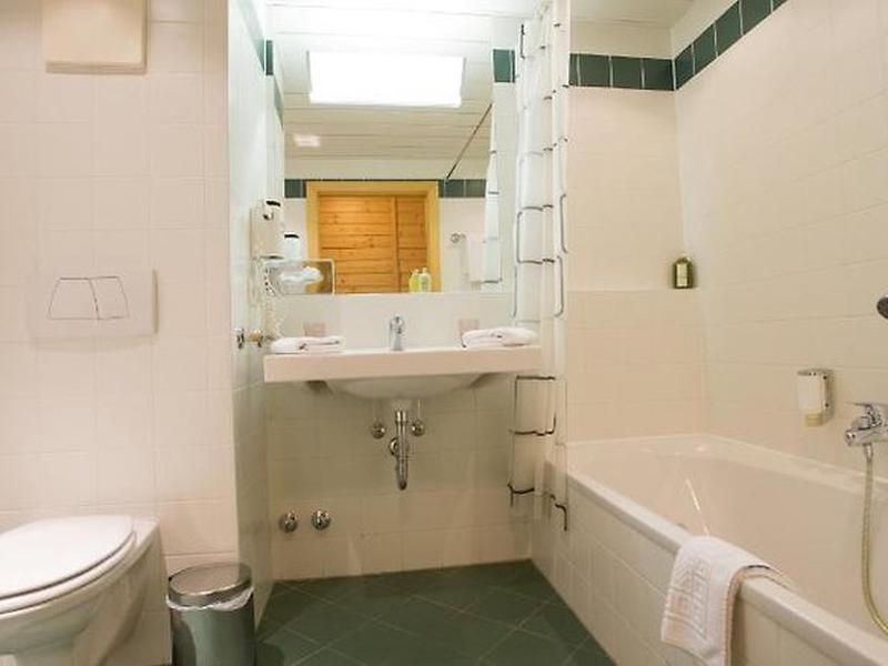 6E4B8FF0C620242EC2841F5B39F973BD