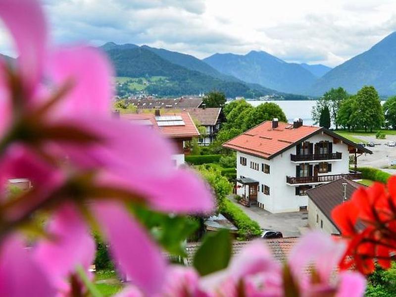 CAB3878E87B4D3E769C83E51198839DC