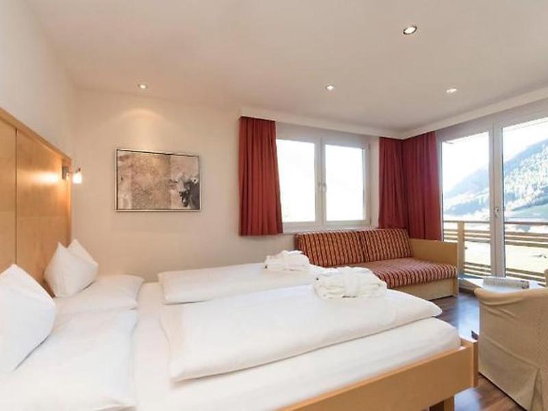 5D75027A6A6A4AAEAEA8409CECD40D4D