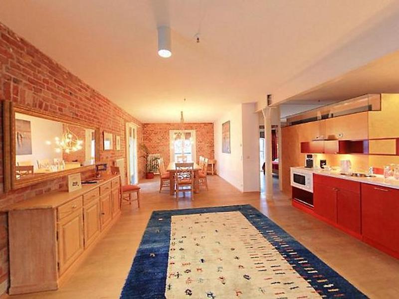 72C7F97D190881D2E87744D8A8720279