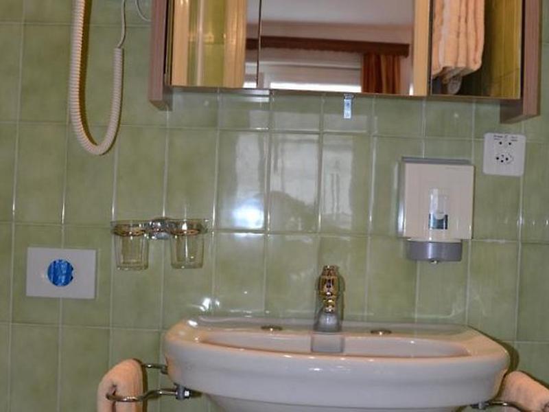 E683606634D8A1C53D55FD1F05CBA2B3