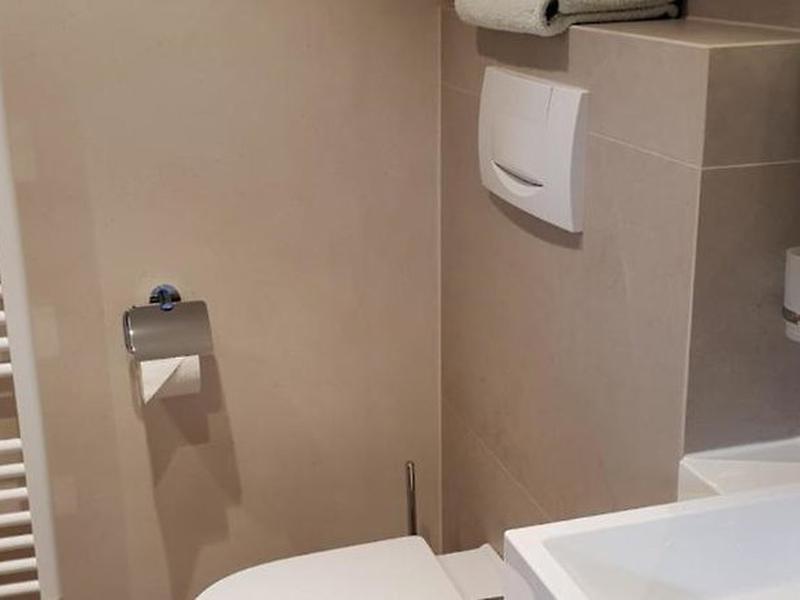 28BC0A0C7F1C4D24ECB74058632B46B8