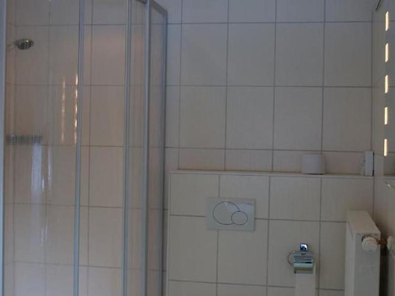 F450D856E880CAFA2C01127ABDE43A27