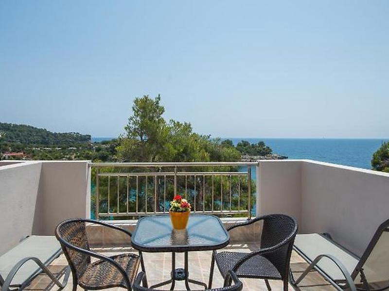 0511BED6F756AE01F041A2D5FA5E2DB6