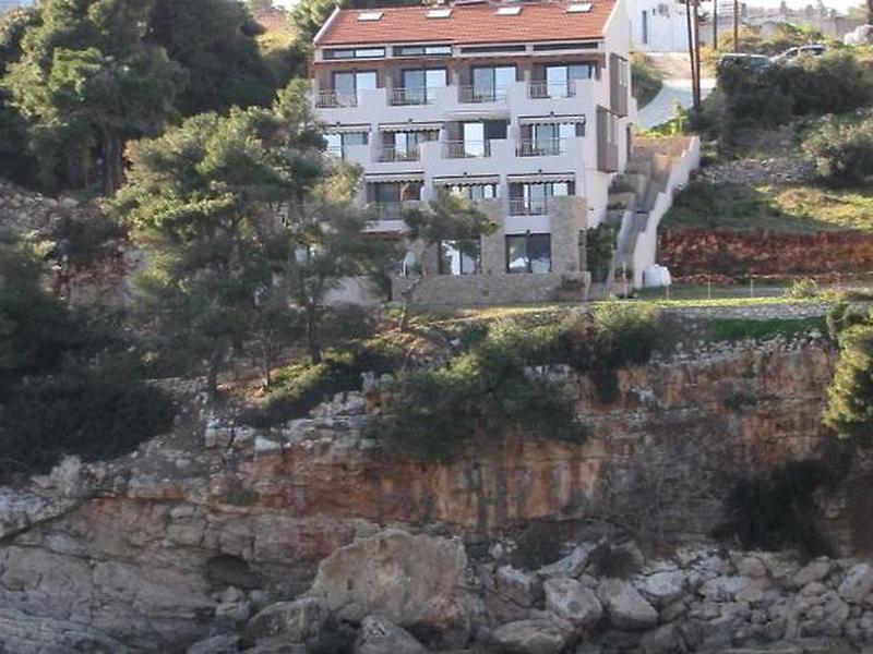 9B09CE5281CAAAB9B3D562C472BDA409