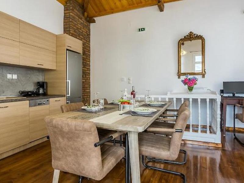 2EF91ABC7E38BDAA7BEDDE80D62FC84E