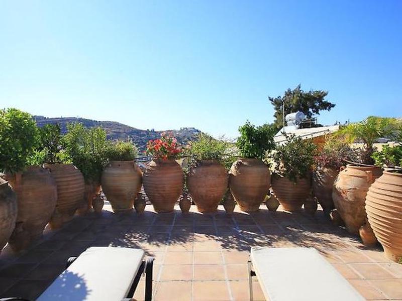 3EAB21B411348AD9427F4B7558B59E4A