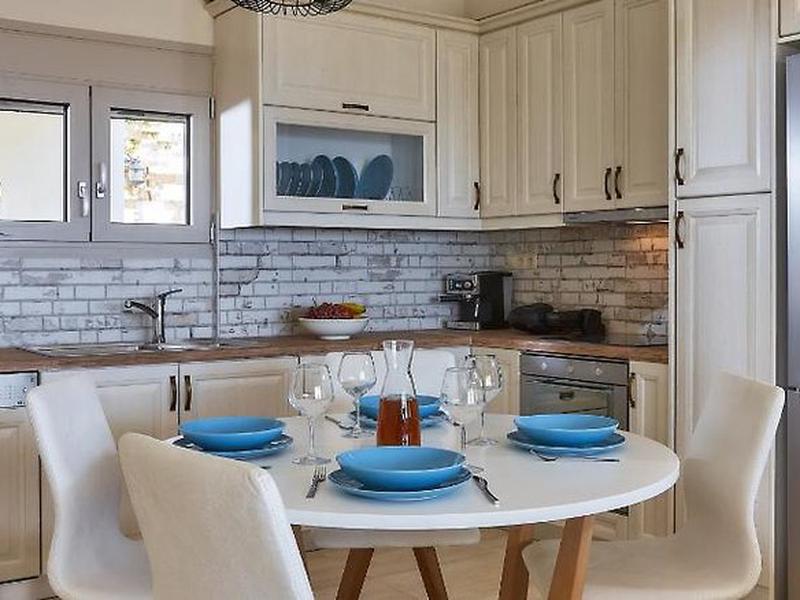 2D0077D9AD937F9BE8B4BA3747B529AB