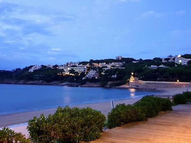 81D51A6D629D63FB0BA86D1FC0A54B38