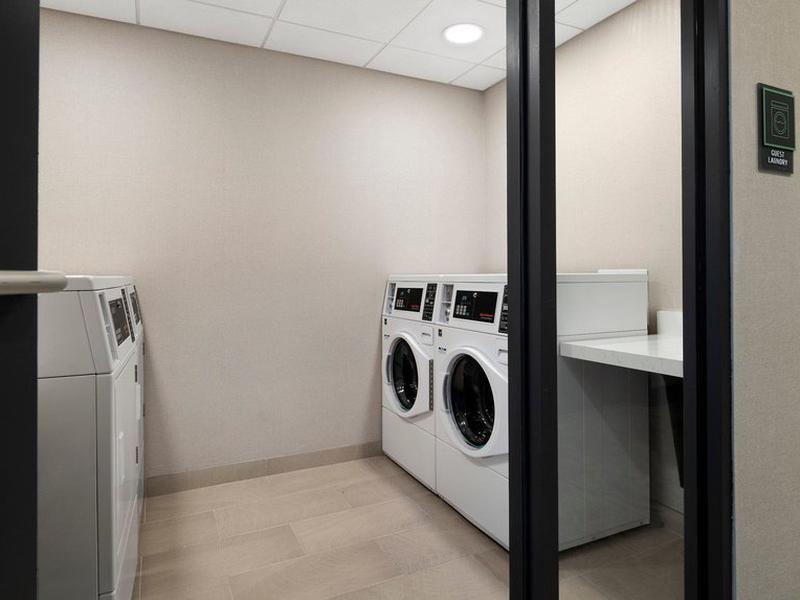 85E37E4A30B8F8E5E5D6F21906F869F5