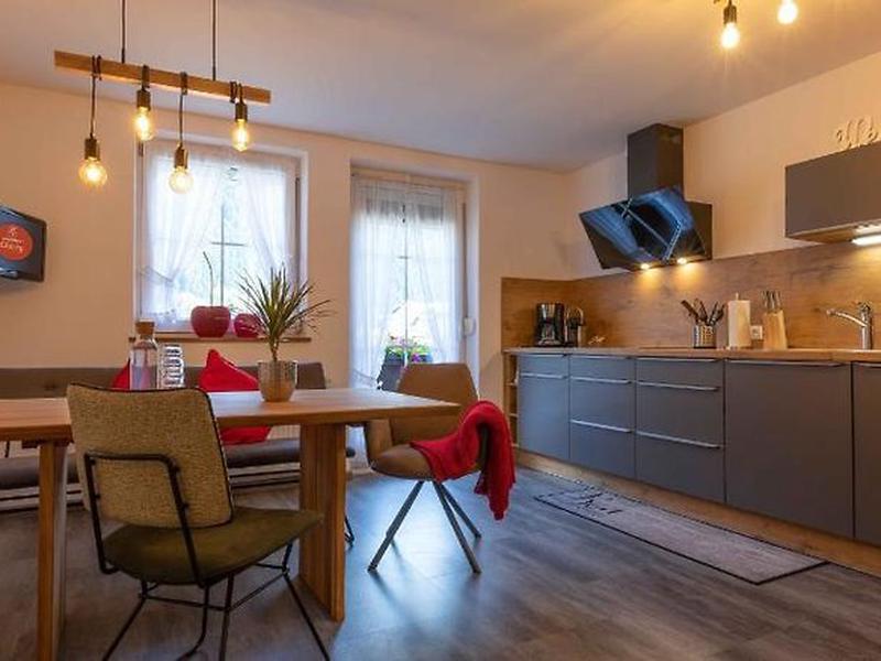 2FB12D4040D2A6F82A4B0A3E50B63916