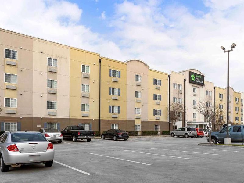 F9BA90306D9BB72DB66E703D38ABD885