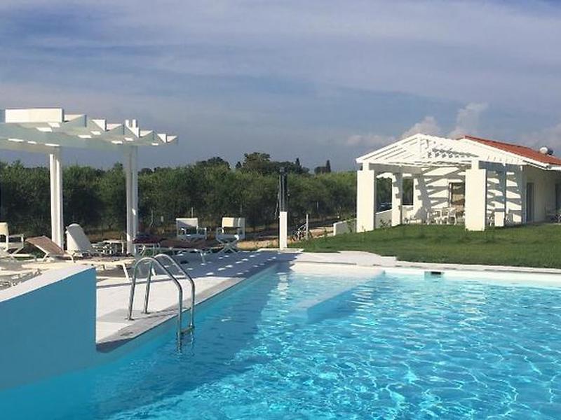 377E9DD8AB51C2281F4728009F25FBC3