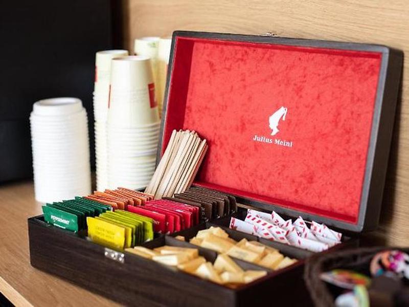 B80D6BACFDAA2C3E5FE508B2E7CF91EA