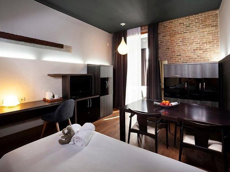 6D3706C74C4A6886E8298C445EADA9AC