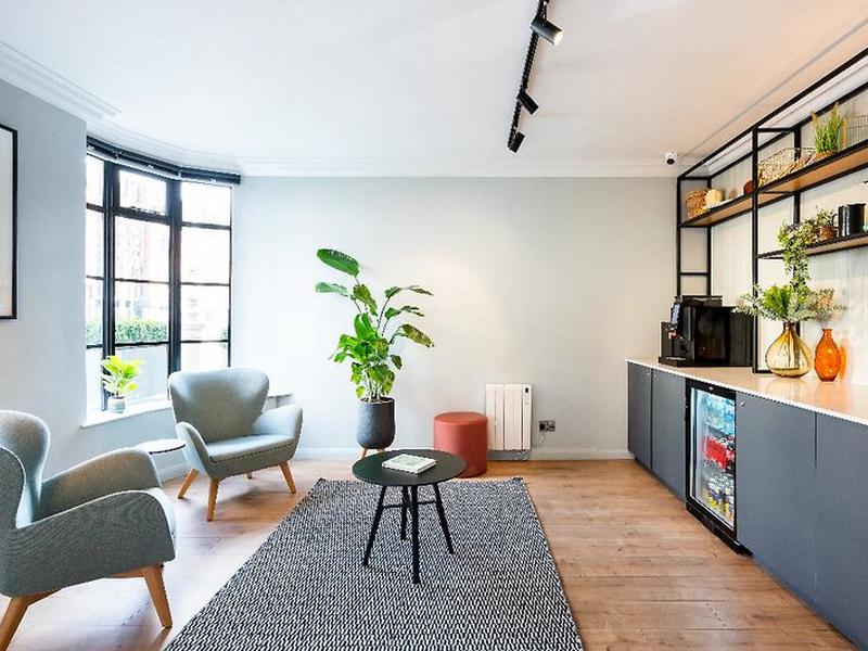 0F5A1769F58F08641B8F2E9012FD4BB6