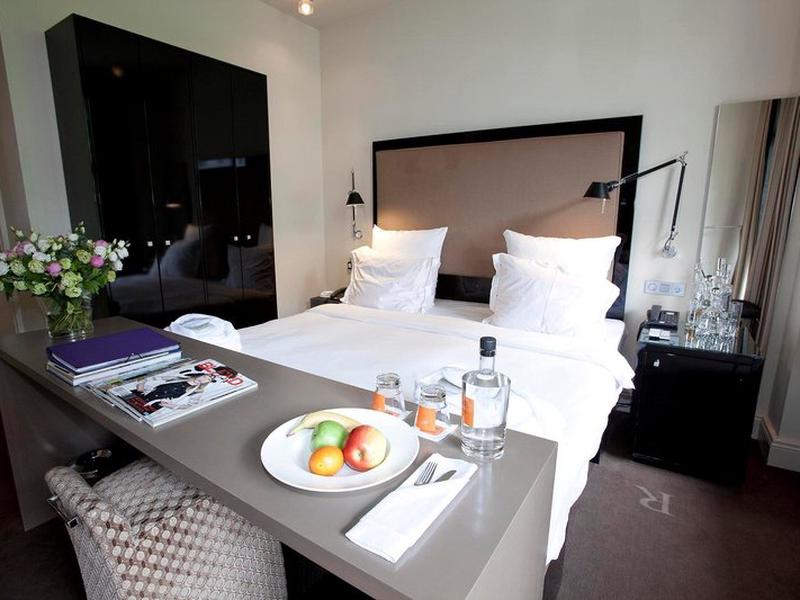 83EDA3466AD6CBEC48D2C0BBE33F585C