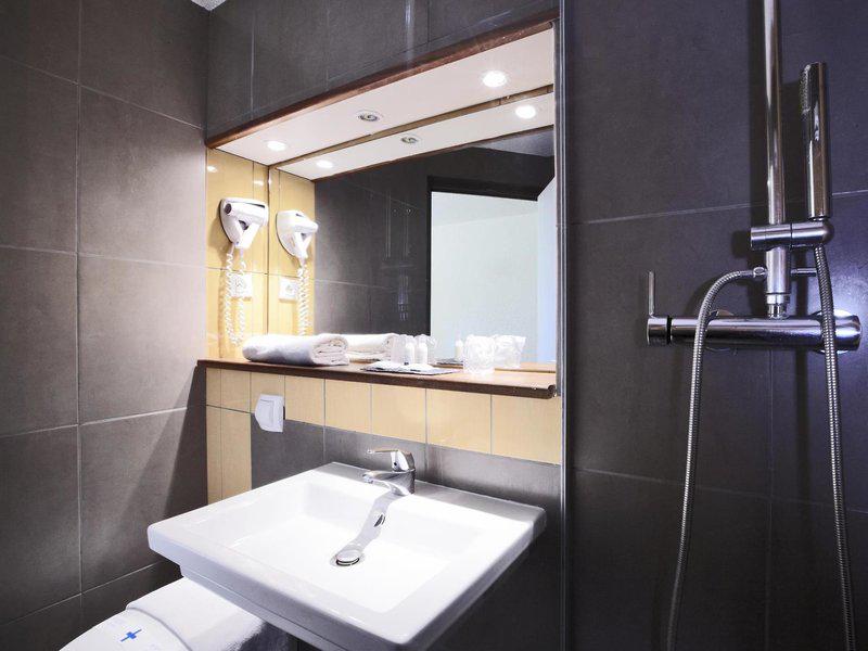 E37C7FB46F3D6B4720575E3A47B754DC