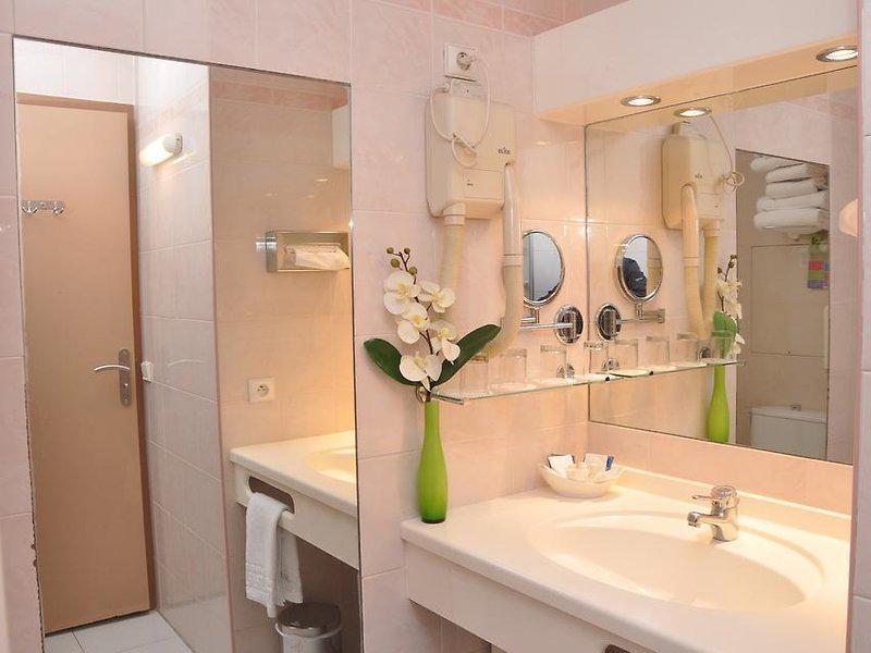 96DEF40F883AD0961A54EADE6CA08F9C