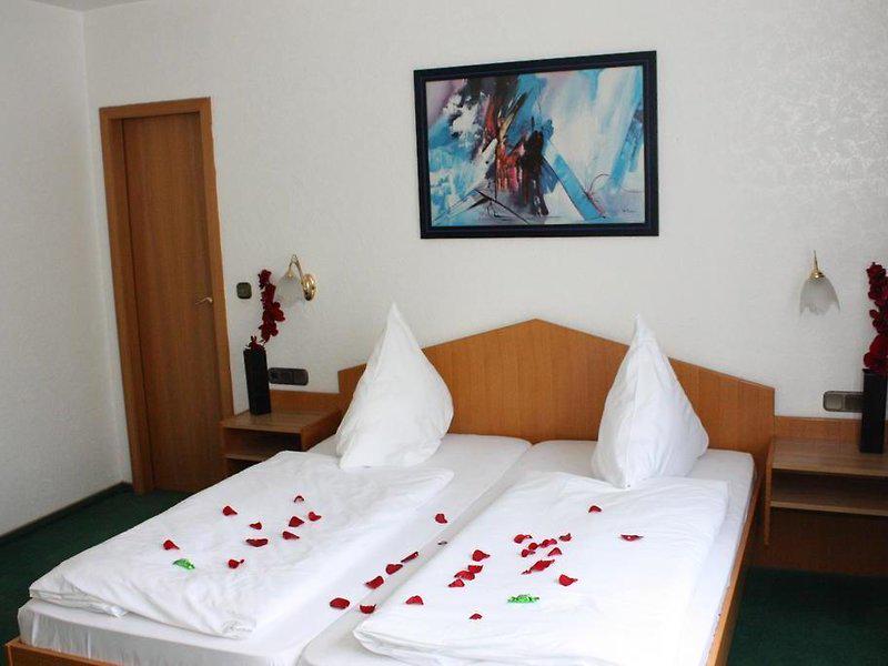 F2B68E10F8BCFA6CADCE7E5C0668D3DC