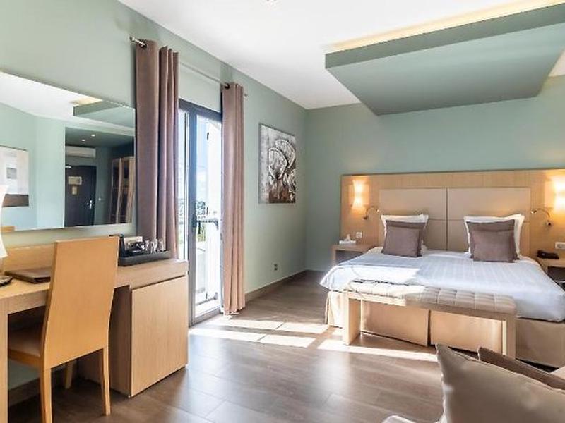 FBF277E19E1DDDFA358E56E90F04426D