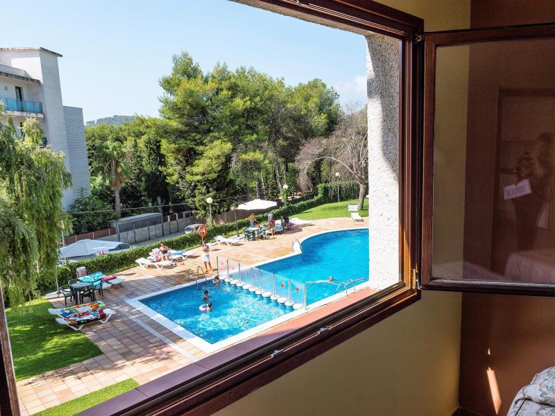 C5500DB7A2B7D5E86CBAC82BE81FA799