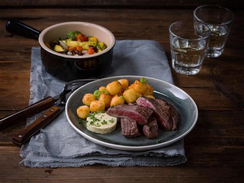 B0B506F9042F9D4D4E127272588268E1