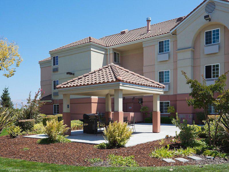 352AD2F96505B66DF74E31BE25FB9848