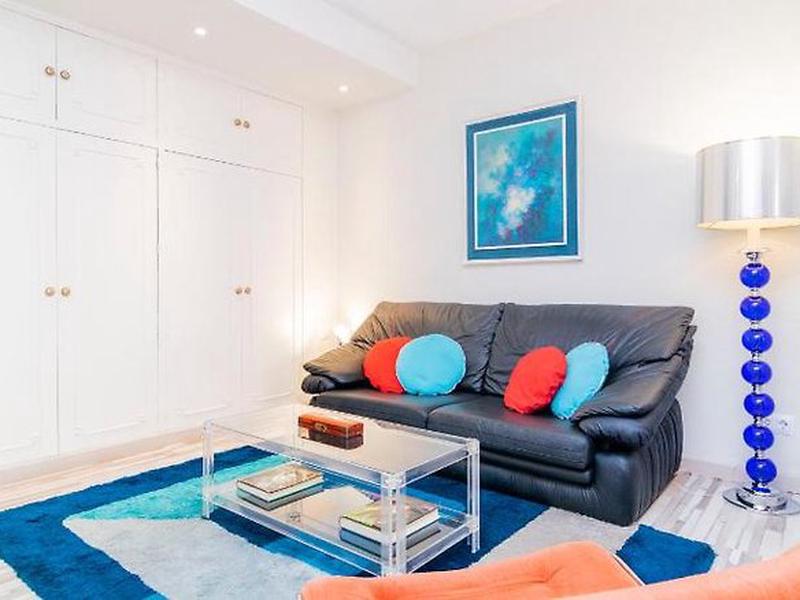 C02635A676734EF2C3E38D0BFD74B68F